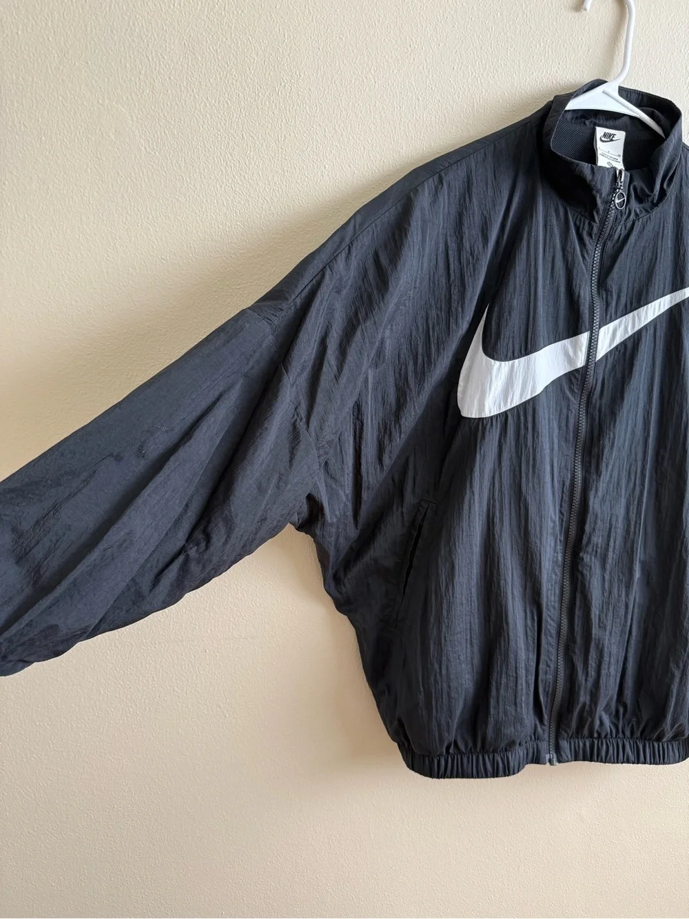 Nike Essential Windbreaker Jacket